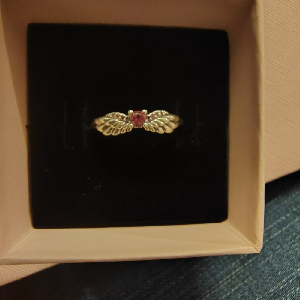 Pandora sparkling angel wings ring